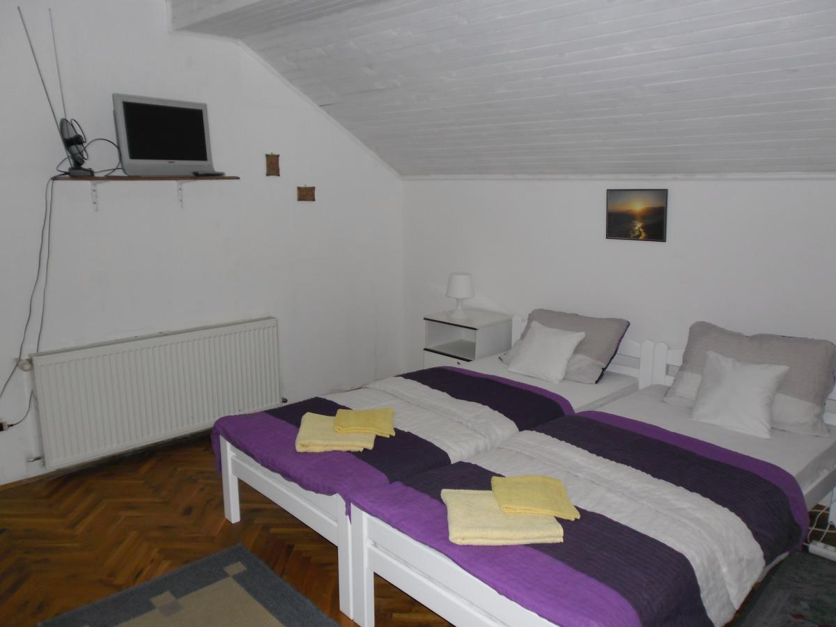 Rooms Mila Rezovac Esterno foto
